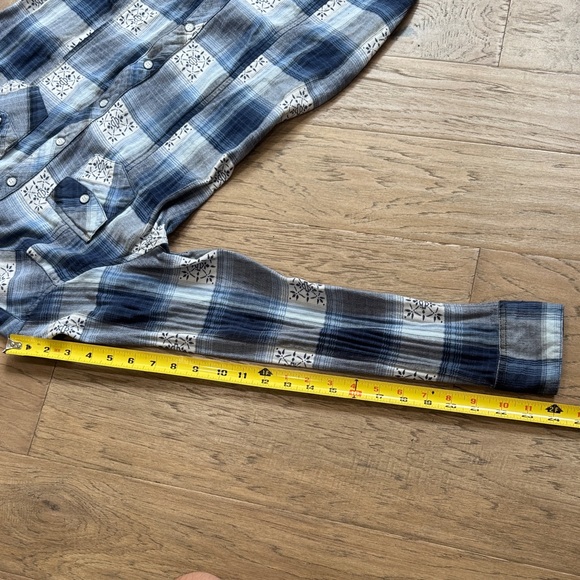 Harley-Davidson Blue and White Checkered Shirt Size Small - Picture 11 of 12